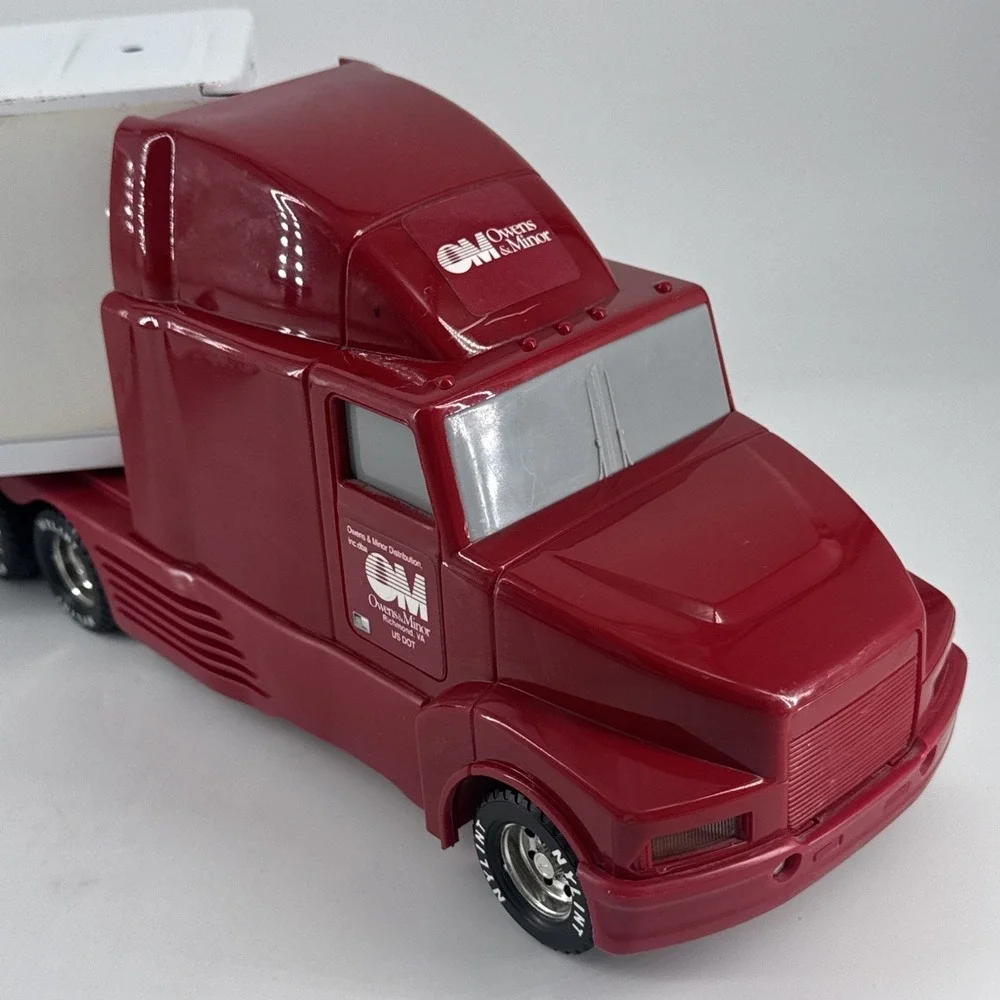 Semi Truck‎ (Plastic) & Metal Trailer Owens & Minor by Funrise w/Sound VTG 2002